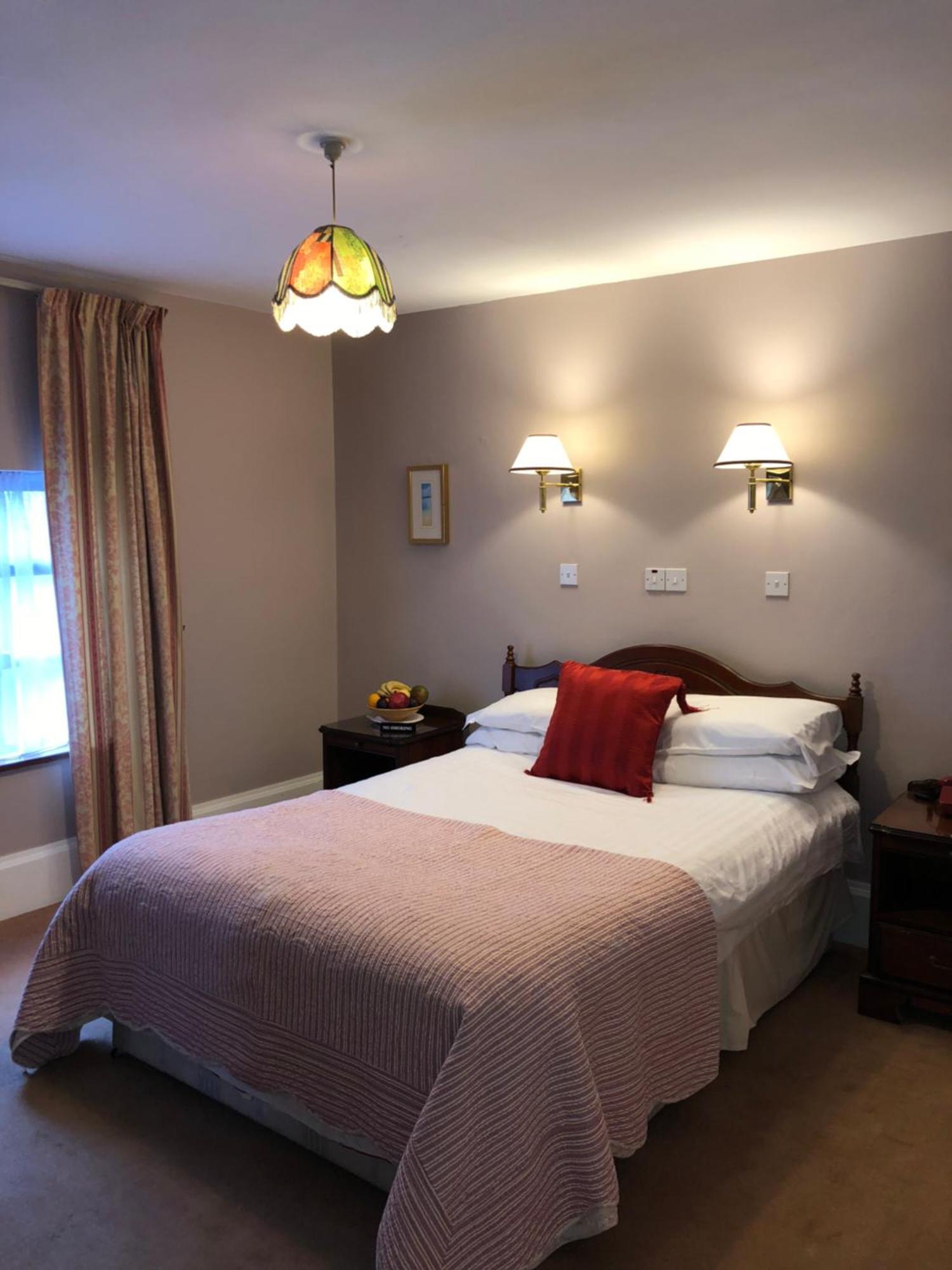 Tully'S Hotel Castlerea Екстериор снимка