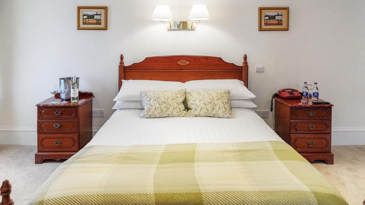 Tully'S Hotel Castlerea Екстериор снимка
