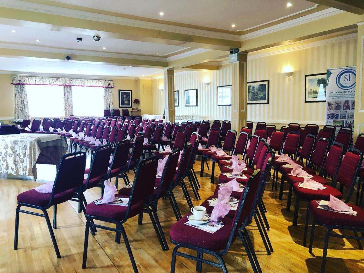 Tully'S Hotel Castlerea Екстериор снимка