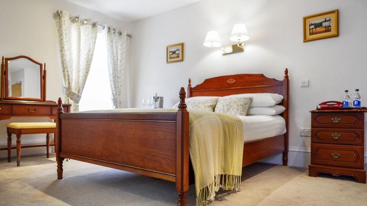 Tully'S Hotel Castlerea Екстериор снимка